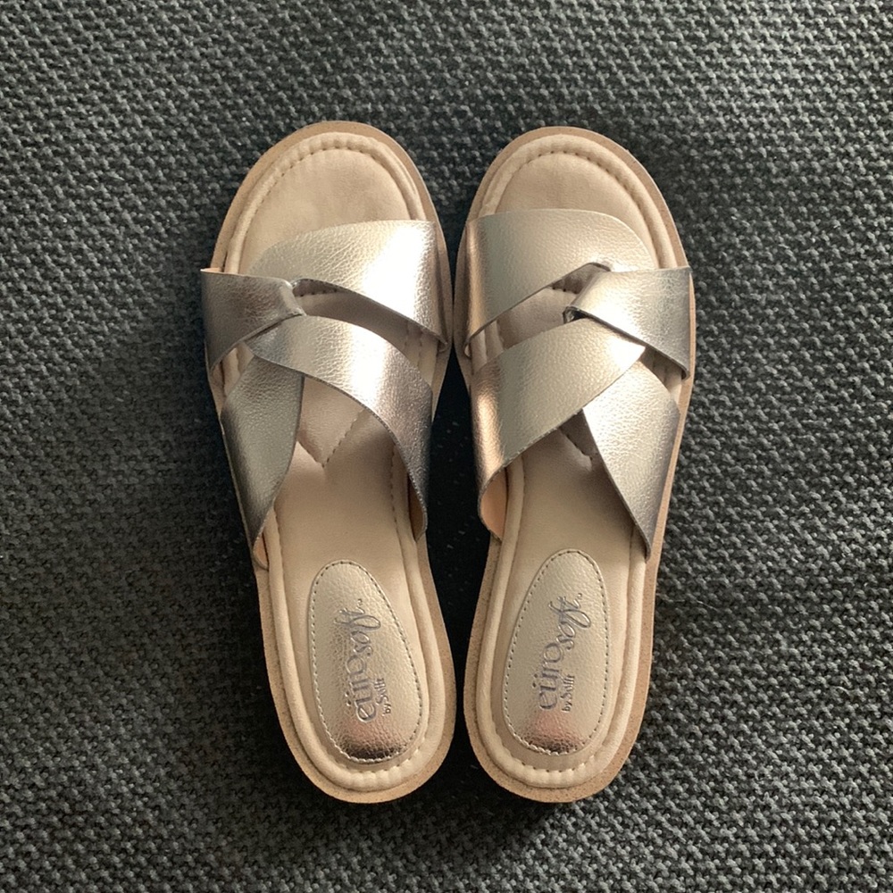 Summer sandals